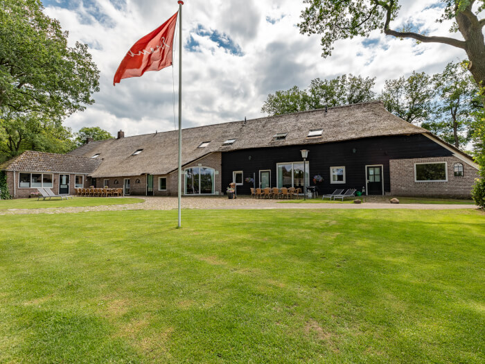 Vakantiehuis in Zuidwolde (Drenthe) voor 11 personen met 5 slaapkamers.