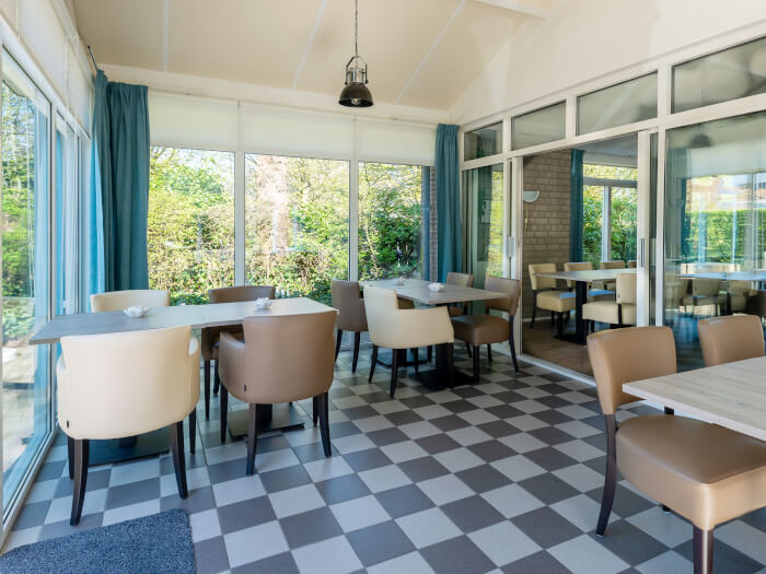 Vakantiehuis in Zoutelande (Zeeland) voor 28 personen met 13 slaapkamers.