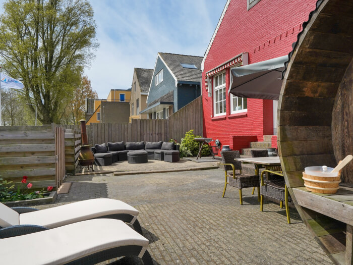 Vakantiehuis in Elahuizen (Friesland) voor 10 personen met 3 slaapkamers.