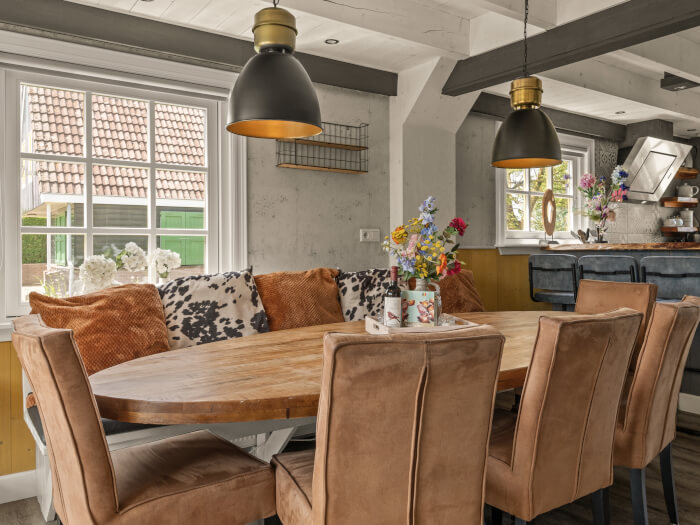 Vakantiehuis in Oudesluis (Noord-Holland) voor 10 personen met 4 slaapkamers.