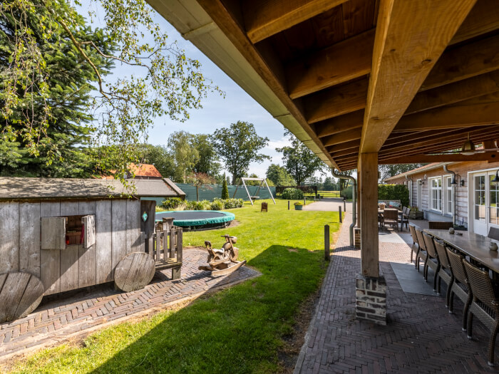 Vakantiehuis in Neerkant (Noord-Brabant) voor 24 personen met 10 slaapkamers.