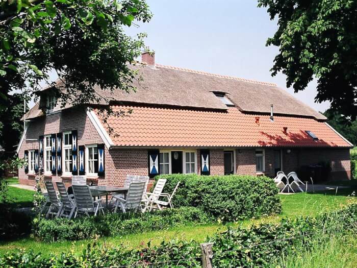 Vakantiehuis in Ommen (Overijssel) voor 12 personen met 6 slaapkamers.