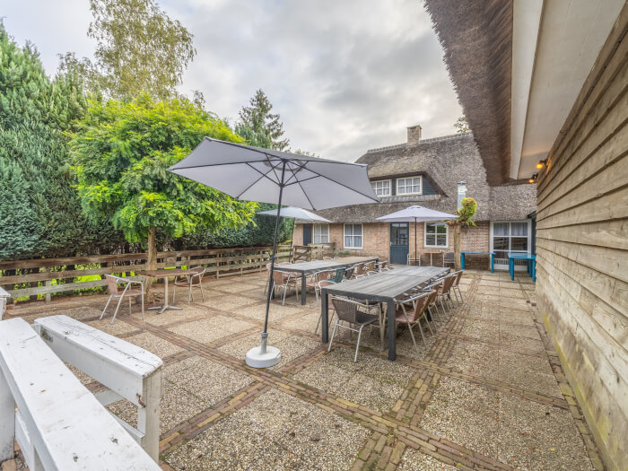Vakantiehuis in Loon op Zand (Noord-Brabant) voor 30 personen met 10 slaapkamers.