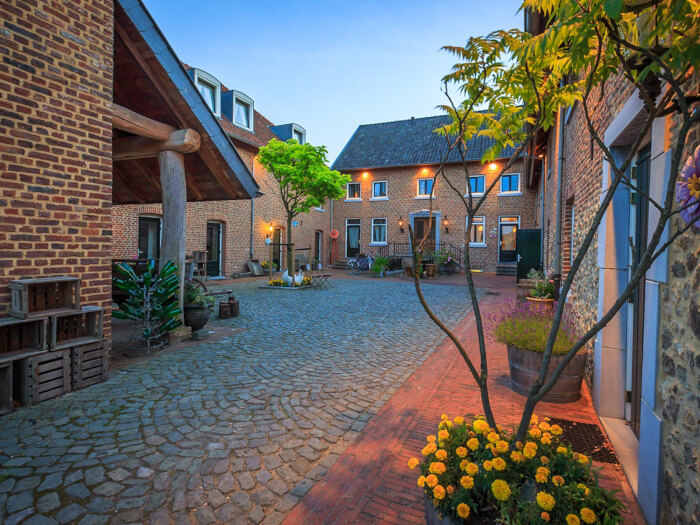 Vakantiehuis in Slenaken (Limburg) voor 60 personen met 23 slaapkamers.