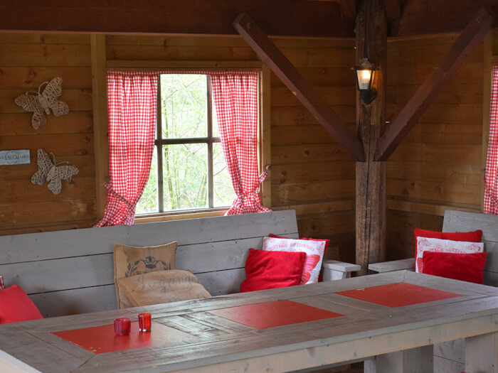 Vakantiehuis in Wijchen (Noord-Brabant) voor 25 personen met 7 slaapkamers.