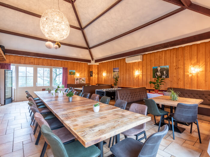 Vakantiehuis in Vreeland (Utrecht) voor 50 personen met 18 slaapkamers.