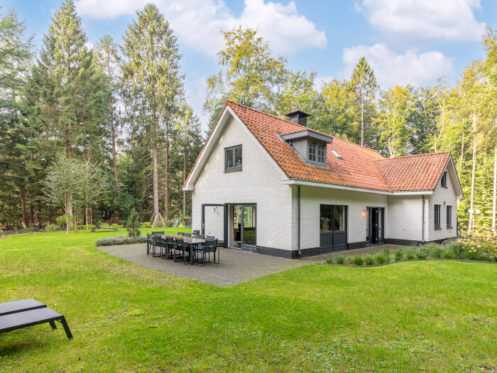 Vakantiehuis in Vierhouten (Gelderland) voor 14 personen met 7 slaapkamers.