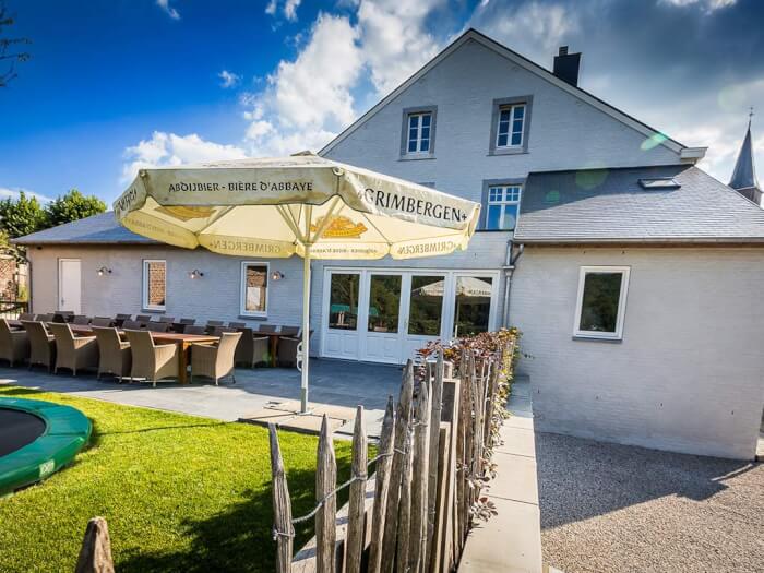 Vakantiehuis in Teuven (Belgisch Limburg) voor 30 personen met 12 slaapkamers.