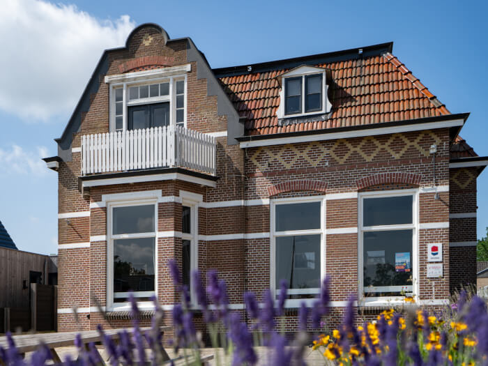 Vakantiehuis in Langweer (Friesland) voor 27 personen met 12 slaapkamers.