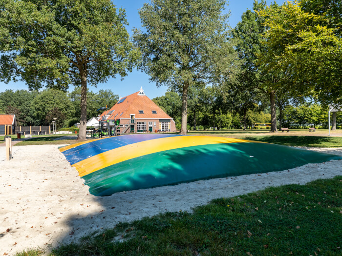 Vakantiehuis in Appelscha (Friesland) voor 50 personen met 9 slaapkamers.