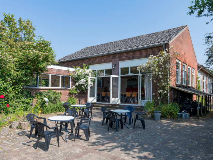 Vakantiehuis in Reeuwijk (Zuid-Holland) voor 22 personen met 2 slaapkamers.