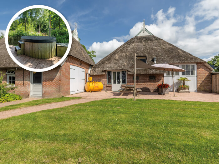 Vakantiehuis in Twijzelerheide (Friesland) voor 20 personen met 10 slaapkamers.