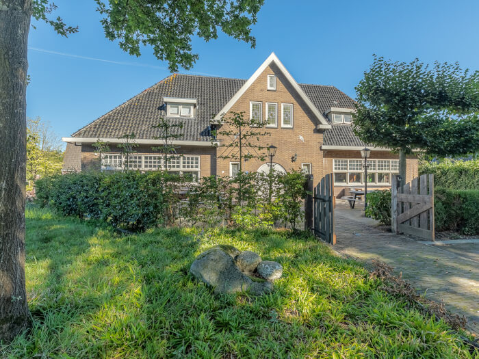 Vakantiehuis in Dwingeloo (Drenthe) voor 20 personen met 8 slaapkamers.