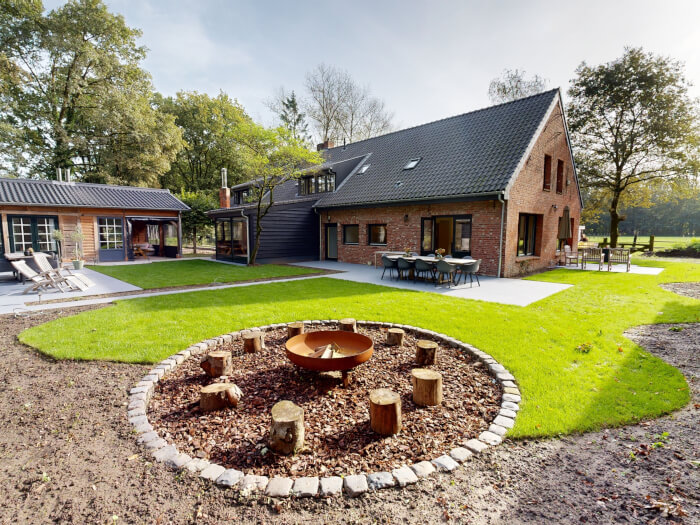 Vakantiehuis in Poppel (De Kempen) voor 10 personen met 5 slaapkamers.