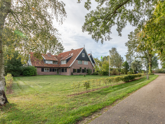 Vakantiehuis in Eibergen (Gelderland) voor 50 personen met 22 slaapkamers.