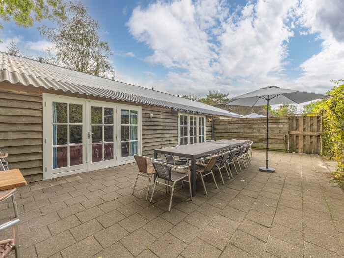 Vakantiehuis in Loon op Zand (Noord-Brabant) voor 54 personen met 16 slaapkamers.
