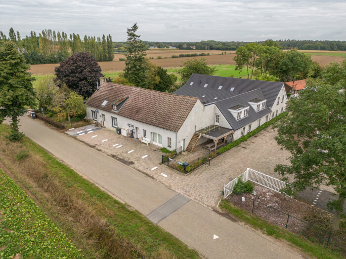Vakantiehuis in Swolgen (Limburg) voor 54 personen met 15 slaapkamers.