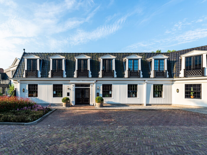 Vakantiehuis in Spanbroek (Noord-Holland) voor 28 personen met 10 slaapkamers.
