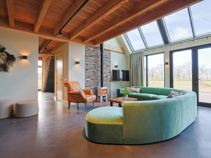 Vakantiehuis in Otterlo (Gelderland) voor 16 personen met 8 slaapkamers.