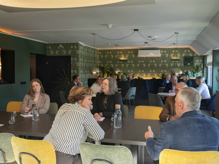 Vakantiehuis in Vijlen (Limburg) voor 31 personen met 16 slaapkamers.