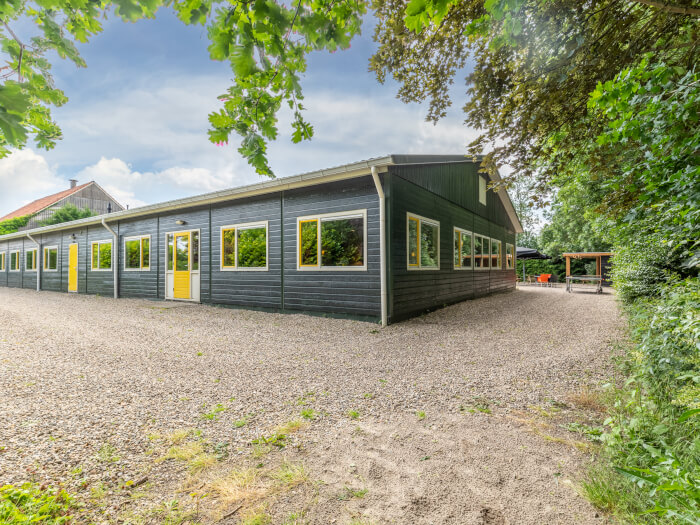Vakantiehuis in Nagele (Flevoland) voor 25 personen met 11 slaapkamers.