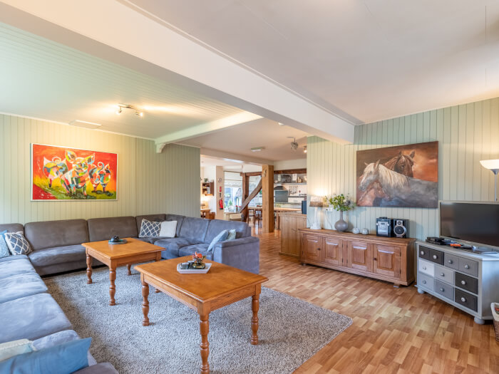 Vakantiehuis in Nijeveen (Drenthe) voor 20 personen met 9 slaapkamers.