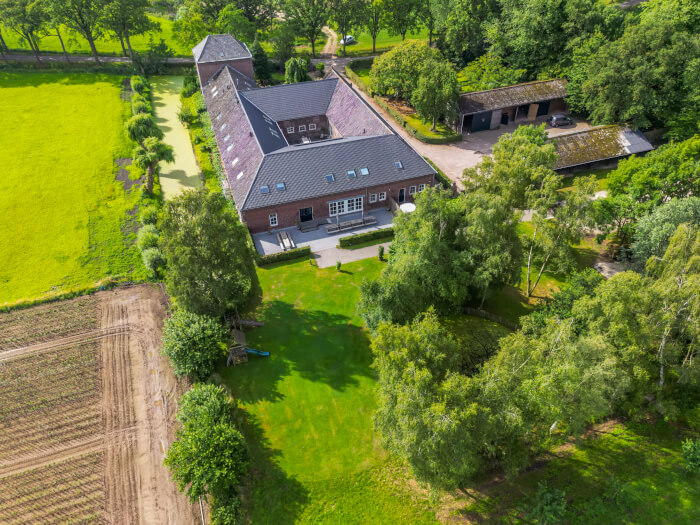 Vakantiehuis in Swolgen (Limburg) voor 52 personen met 20 slaapkamers.