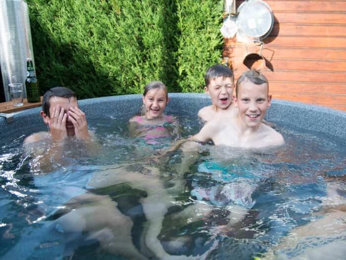 Vakantiehuis in Aalten (Gelderland) voor 20 personen met 15 slaapkamers.