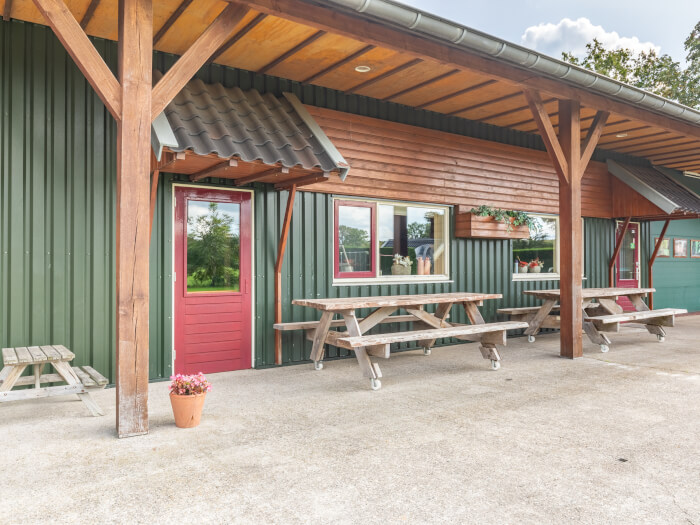 Vakantiehuis in Aalten (Gelderland) voor 20 personen met 15 slaapkamers.