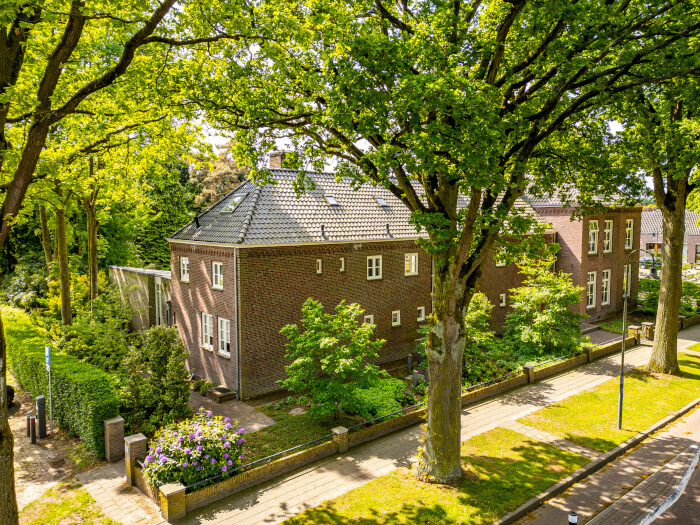 Vakantiehuis in Helenaveen (Limburg) voor 14 personen met 7 slaapkamers.